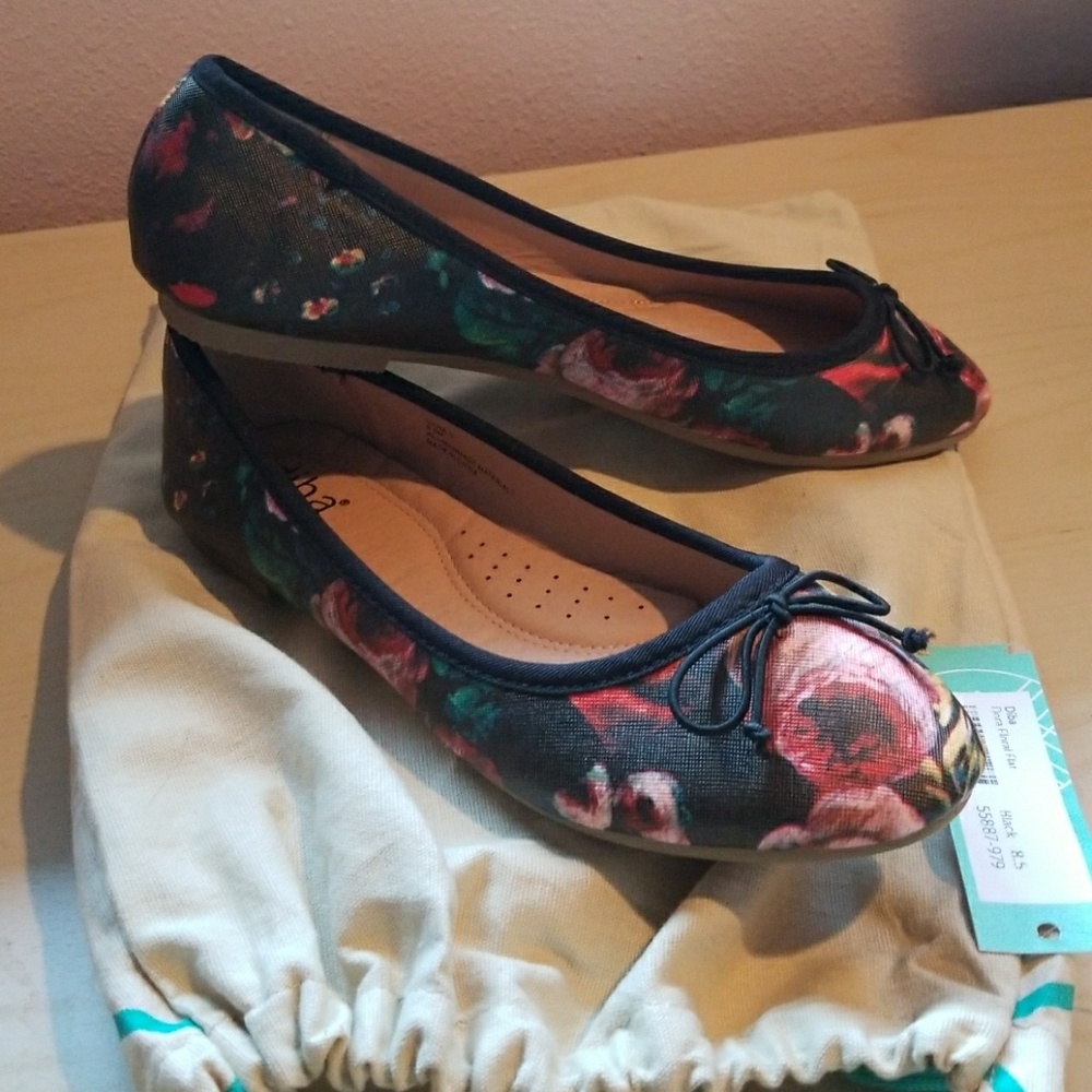 Diba Floral Flat NWT